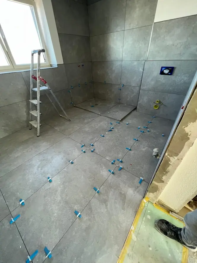 Badmodernisierung Mannheim – hochwertige Bodenfliesen